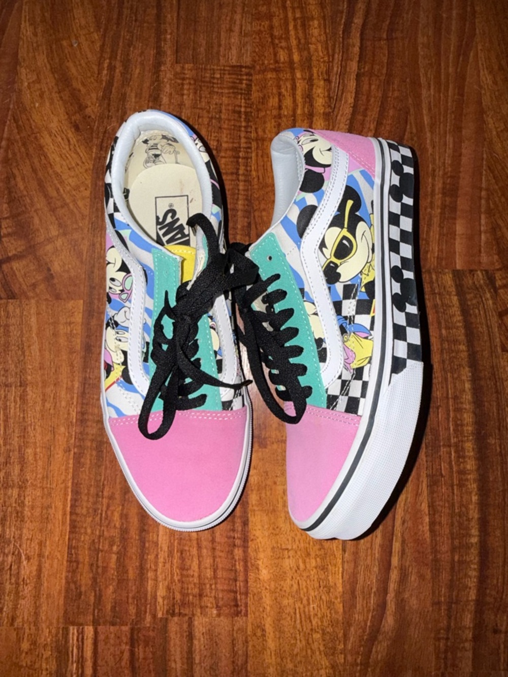 Vans x Disney Old Skool 80’s Mickey - Picture 2 of 8